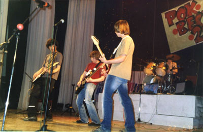 Фестиваль РокВесна 2004 - На сцене зажигает «Вне Потока»